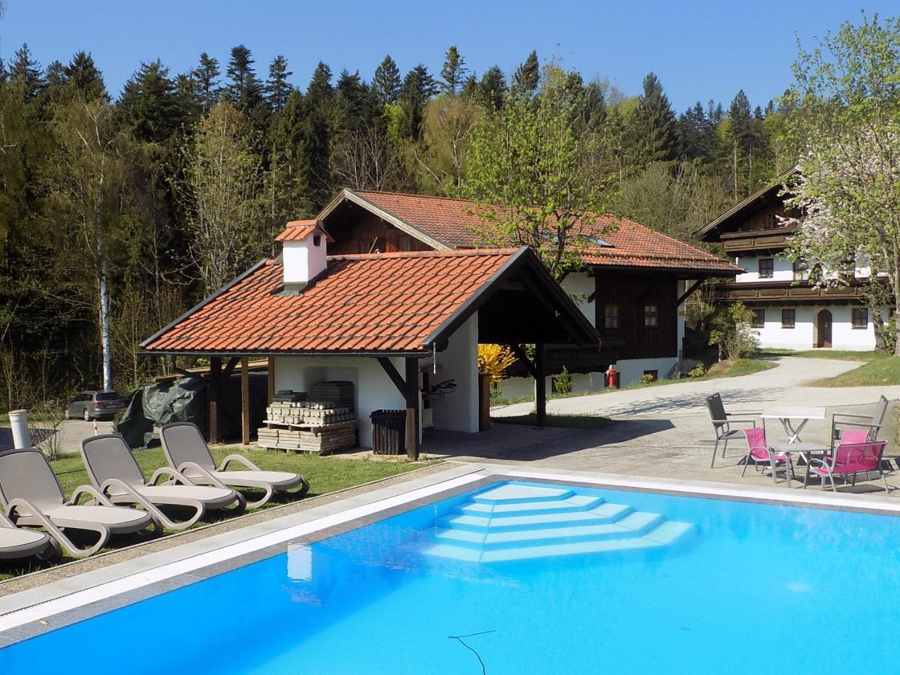 Ferienwohnung Waldblick ハウツェンベルク エクステリア 写真